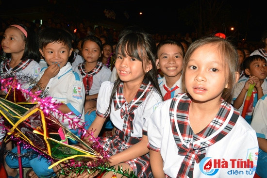 Đêm trăng Trung thu trên vùng tái định cư Kỳ Anh ảnh 10