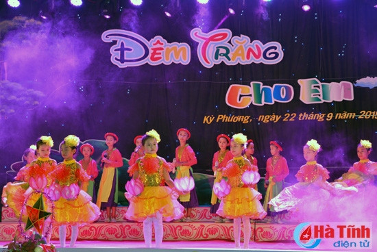 Đêm trăng Trung thu trên vùng tái định cư Kỳ Anh ảnh 7