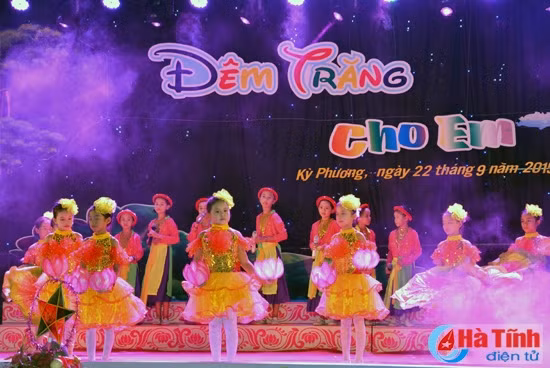 Đêm trăng Trung thu trên vùng tái định cư Kỳ Anh ảnh 7