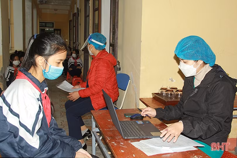 Các địa phương Hà Tĩnh tiếp tục tiêm phòng COVID-19 cho người từ 12 đến dưới 18 tuổi