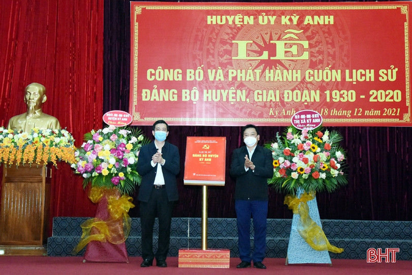 Ra mắt cuốn Lịch sử Đảng bộ huyện Kỳ Anh giai đoạn 1930-2020”