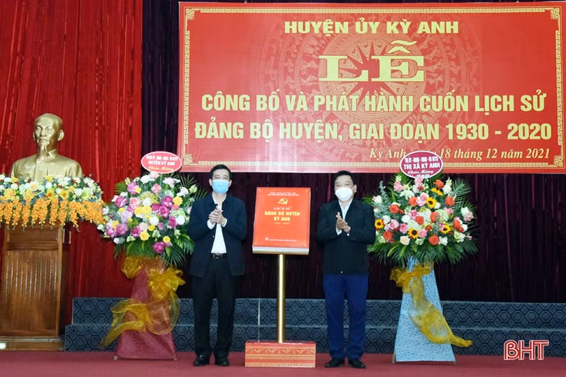 Ra mắt cuốn Lịch sử Đảng bộ huyện Kỳ Anh giai đoạn 1930-2020”