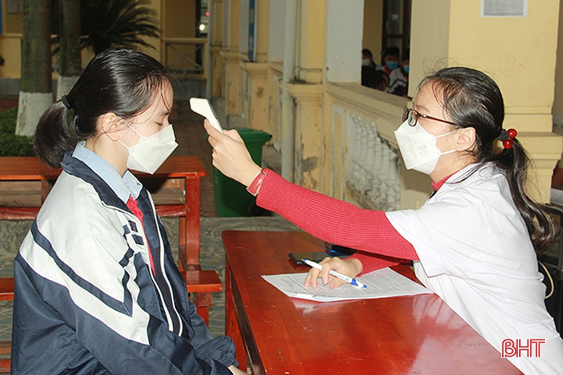 Các địa phương Hà Tĩnh tiếp tục tiêm phòng COVID-19 cho người từ 12 đến dưới 18 tuổi
