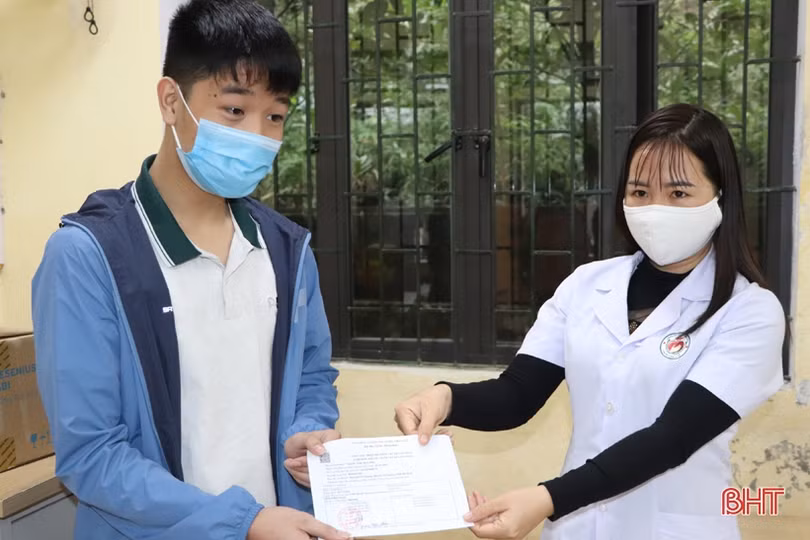 Các địa phương Hà Tĩnh tiếp tục tiêm vắc-xin phòng COVID-19 cho người từ 12 đến dưới 18 tuổi