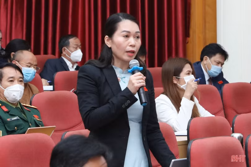 Đại biểu chất vấn vai trò của Sở LĐ-TB&XH Hà Tĩnh trong việc giữ chân lao động hồi hương do ảnh hưởng dịch