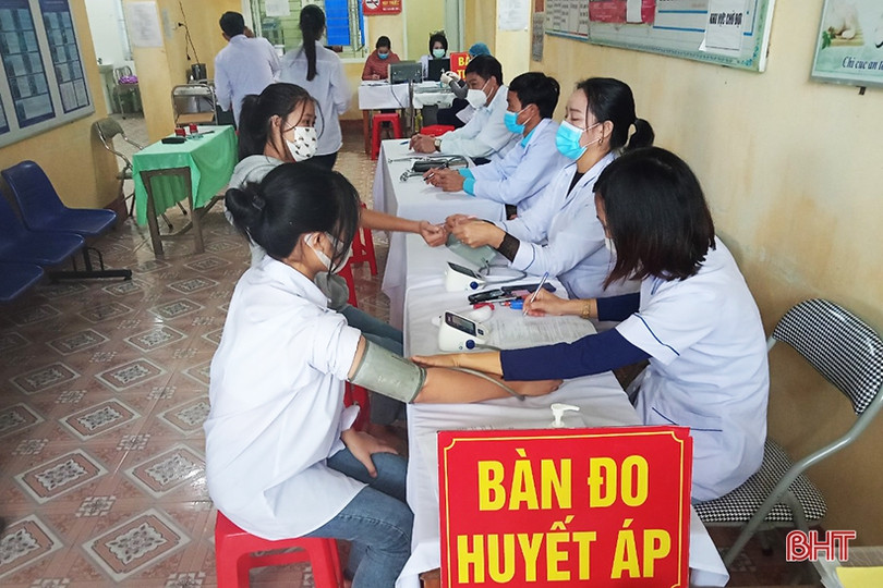 Các địa phương Hà Tĩnh tiếp tục tiêm phòng COVID-19 cho người từ 12 đến dưới 18 tuổi