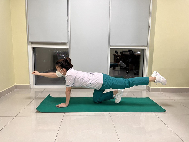 10 bài tập cho người đang cách ly tại nhà mùa dịch COVID-19