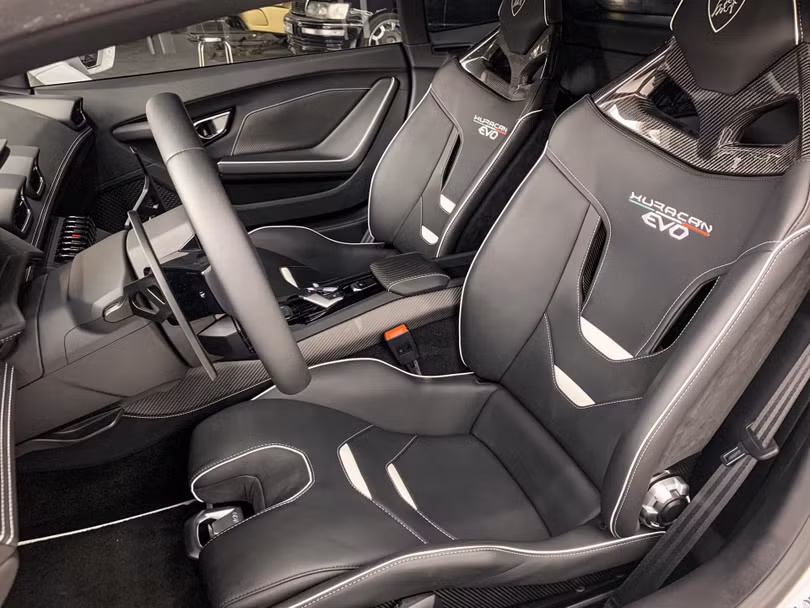 Lamborghini Huracan EVO RWD đầu tiên tại Việt Nam