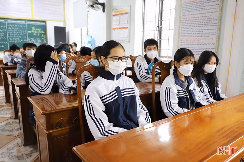 TP Hà Tĩnh tiêm hơn 5.000 liều vắc-xin phòng COVID-19 cho người từ 12 đến dưới 18 tuổi