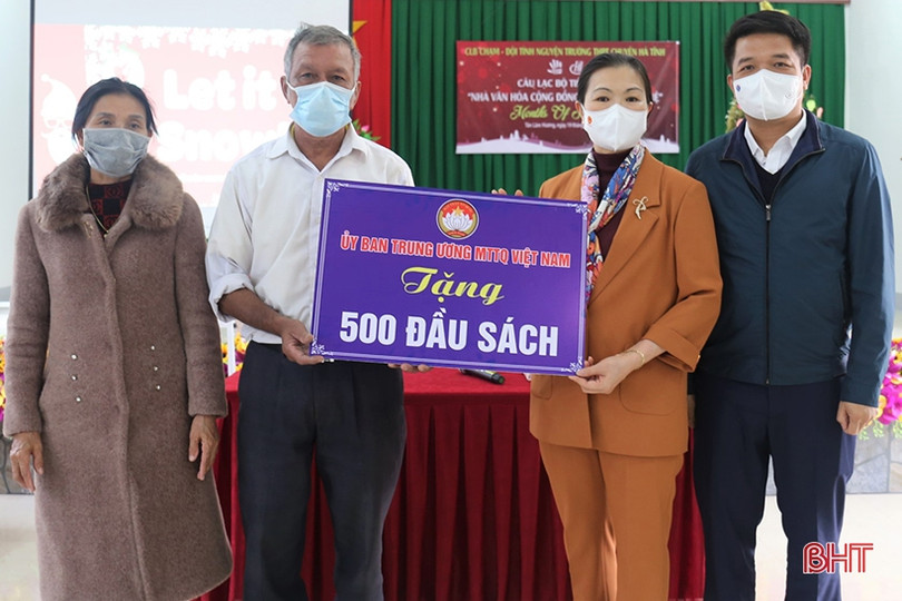 Phó Chủ tịch Ủy ban Trung ương MTTQ Việt Nam tham quan “Ngôi nhà trí tuệ” ở Thạch Hà