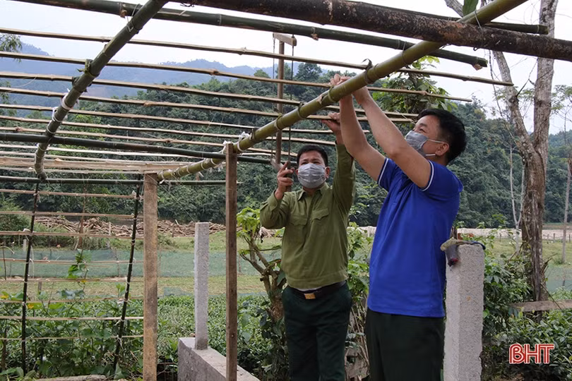 Người lính biên phòng Hà Tĩnh gần 30 năm góp sức xây dựng thế trận lòng dân