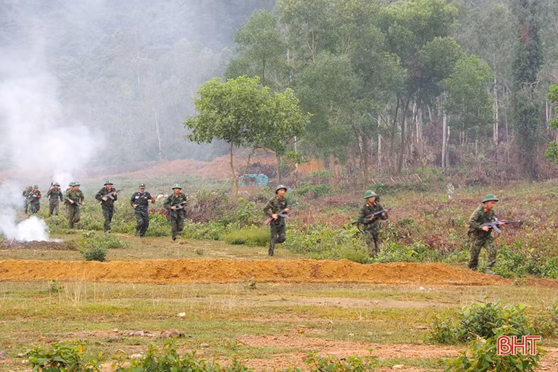 Xem chiến sỹ Trung đoàn 841 diễn tập vòng tổng hợp năm 2021