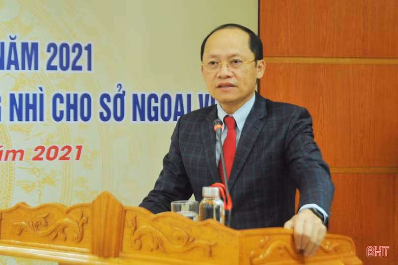 Sở Ngoại vụ Hà Tĩnh đón nhận Huân chương Lao động hạng Nhì