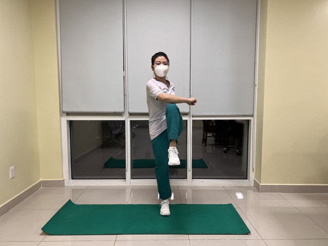 10 bài tập cho người đang cách ly tại nhà mùa dịch COVID-19