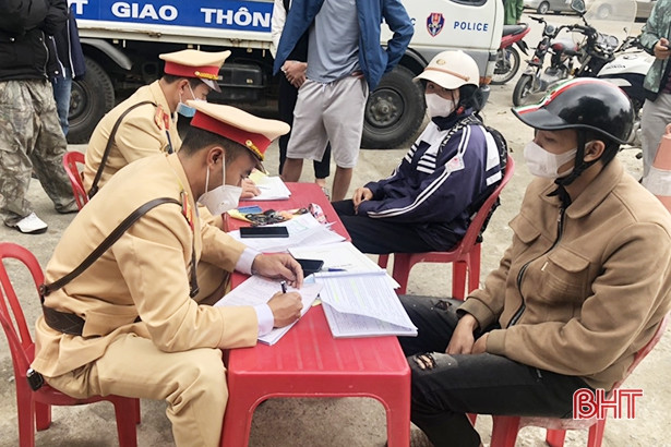 Xử lý 25 trường hợp học sinh vi phạm pháp luật giao thông ở Thạch Hà