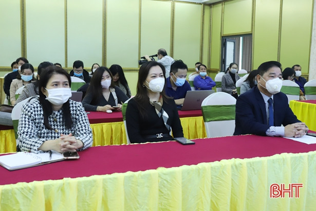 Nâng cao năng lực, kỹ năng định hướng thông tin cho người làm báo Hà Tĩnh