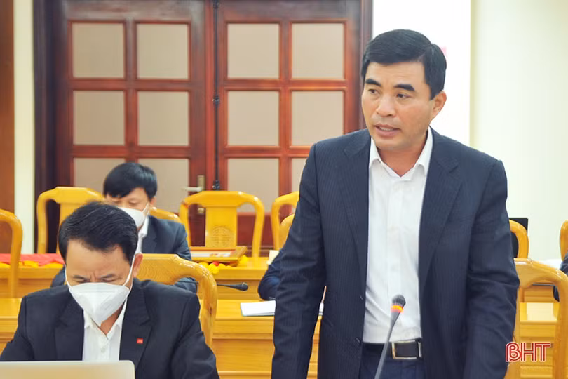 Sở Ngoại vụ Hà Tĩnh đón nhận Huân chương Lao động hạng Nhì