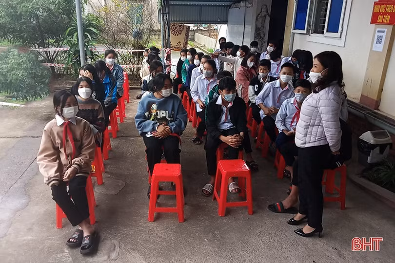 Các địa phương Hà Tĩnh tiếp tục tiêm phòng COVID-19 cho người từ 12 đến dưới 18 tuổi