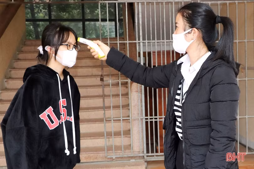 Các địa phương Hà Tĩnh tiếp tục tiêm vắc-xin phòng COVID-19 cho người từ 12 đến dưới 18 tuổi