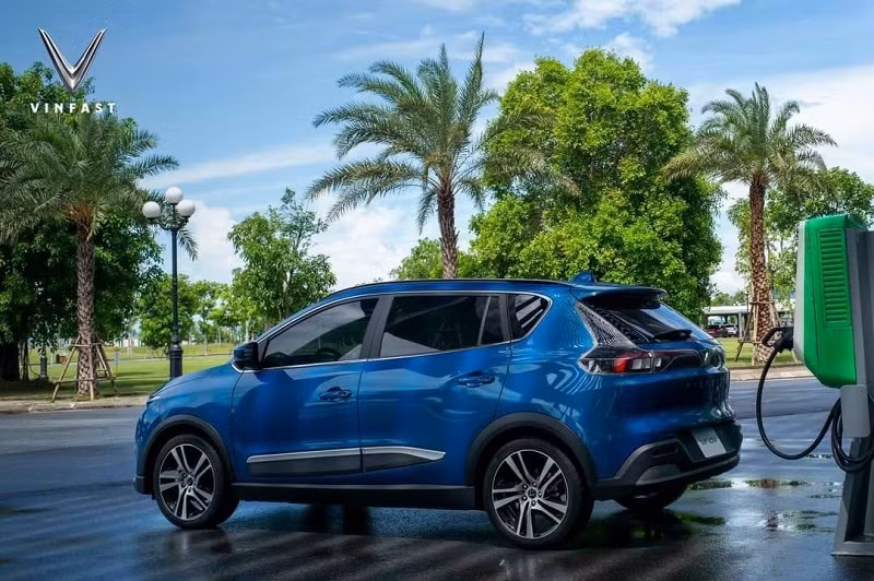 Bảng giá xe VinFast tháng 12/2021 khuyến mãi lên đến 600 triệu đồng