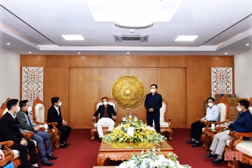 Công ty CP Tập đoàn D&N trao hỗ trợ huyện Kỳ Anh phòng, chống dịch COVID-19