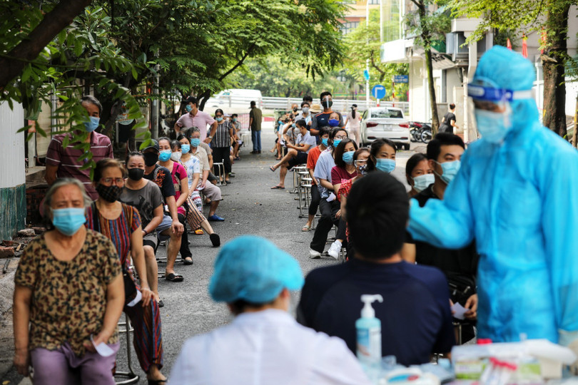 Ngày 18/12: Cả nước có 15.895 người mắc COVID-19, riêng Hà Nội 1.244 ca