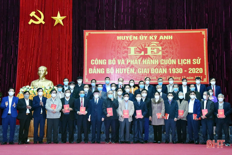 Ra mắt cuốn Lịch sử Đảng bộ huyện Kỳ Anh giai đoạn 1930-2020”