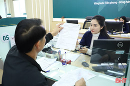 Bất chấp chênh lệch lãi suất, dòng tiền vẫn chảy vào ngân hàng quốc doanh