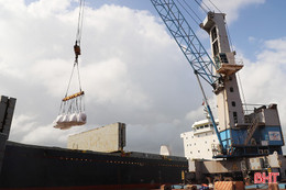 Gần 37 triệu tấn hàng hóa qua cảng biển Hà Tĩnh