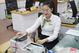 Vàng, bất động sản đều "nóng", người dân còn mặn mà gửi tiết kiệm?