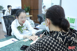 Lãi suất tiền gửi giảm, nguồn vốn huy động tại các ngân hàng ra sao?