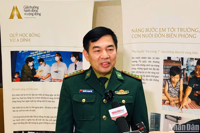 Đại tá Nguyễn Thanh Hải - Phó Chủ nhiệm Chính trị Bộ đội Biên phòng Việt Nam sau buổi lễ trao giải. (Ảnh: PHAN THẠCH)