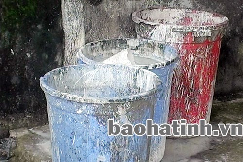 Dụng cụ làm bún không đảm bảo vệ sinh an toàn thực phẩm