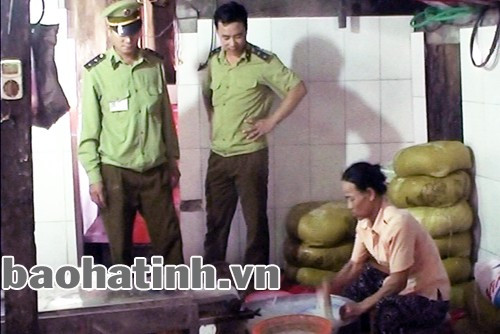 Cơ sở làm bún của gia đình bà Liên không đủ điều kiện vệ sinh an toàn thực phẩm