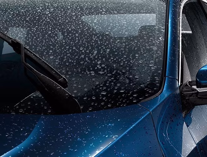 Cách khắc phục kính lái và gương mờ lái xe nên biết