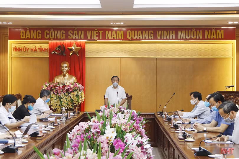 Bí thư Tỉnh ủy Lê Đình Sơn: Hà Tĩnh chủ động thích ứng với dịch, tập trung cao nhất thúc đẩy sản xuất - kinh doanh