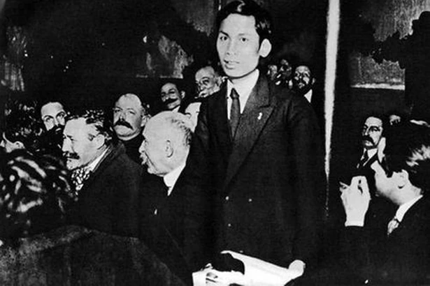 Mãi đi theo con đường của Lê-nin và Bác Hồ