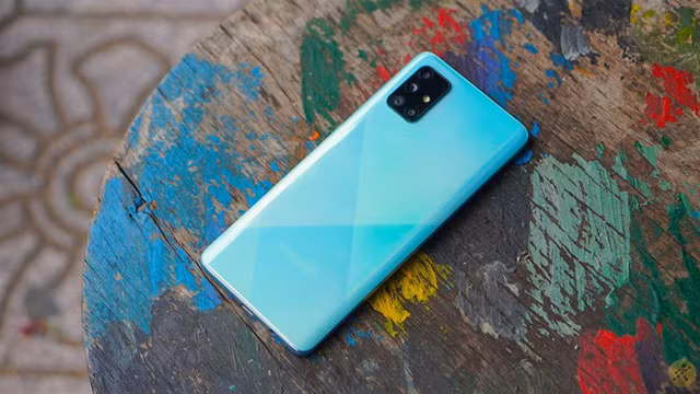 Galaxy S20 ế ẩm thời Covid-19