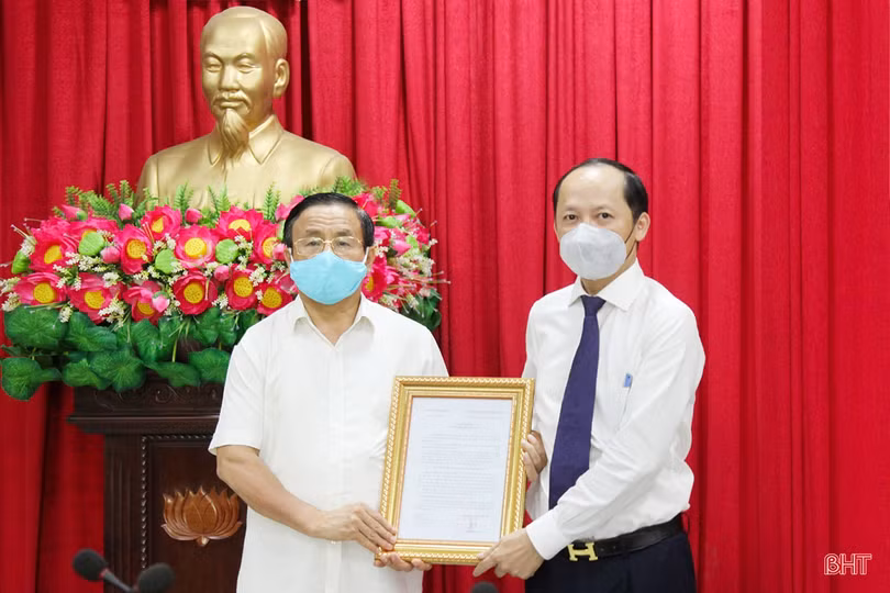 Công bố các quyết định của Ban Thường vụ Tỉnh uỷ về công tác cán bộ