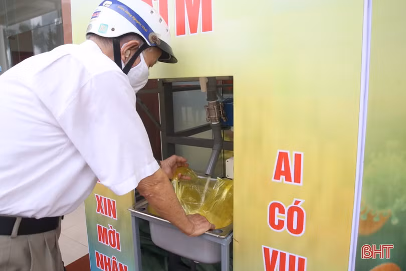 “Hạt yêu thương” bắt đầu chảy tại “ATM gạo” ở Hà Tĩnh