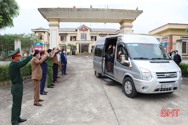 Vũ Quang, Lộc Hà hoàn thành bàn giao công dân cách ly về địa phương