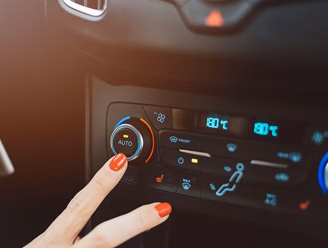 Cách khắc phục kính lái và gương mờ lái xe nên biết