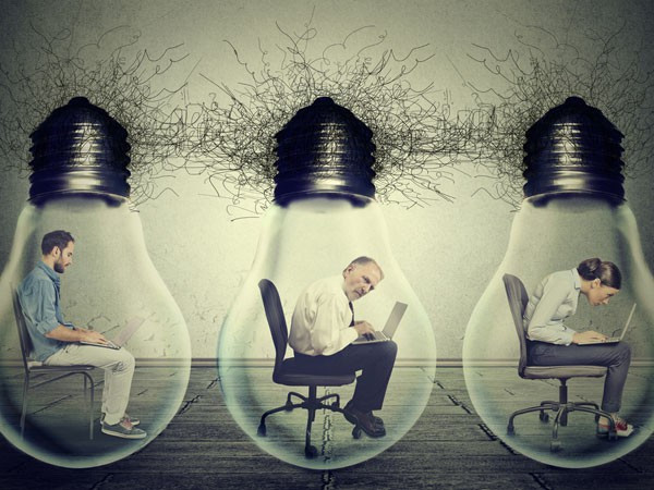 Cách bảo vệ mắt khi học tập và làm việc online