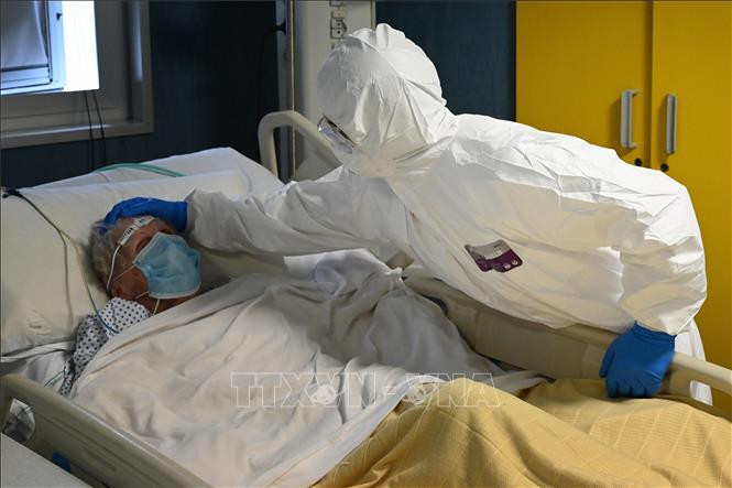 Diễn biến COVID-19 tới 6h sáng 23/4: Thế giới có trên 2,6 triệu ca mắc