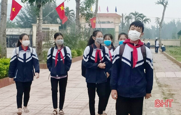 Sáng thứ 2 tuần tới, học sinh lớp 9, lớp 12 ở Hà Tĩnh đi học trở lại