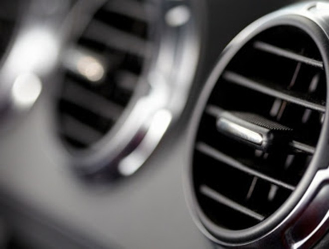 Cách khắc phục kính lái và gương mờ lái xe nên biết