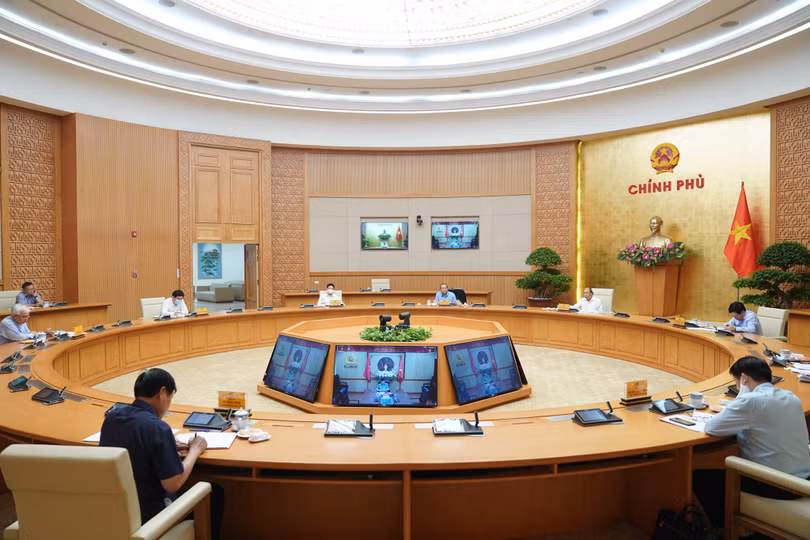 Thủ tướng: Chuyển sang giai đoạn chống dịch dài hơi hơn, cùng với phát triển KT-XH