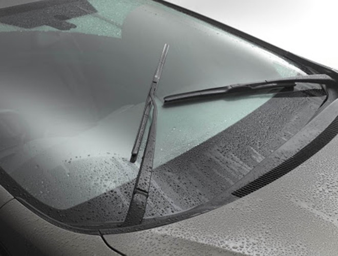 Cách khắc phục kính lái và gương mờ lái xe nên biết