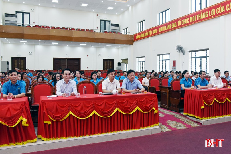 Các đại biểu tham dự lễ phát động. bqbht_br_15.jpg