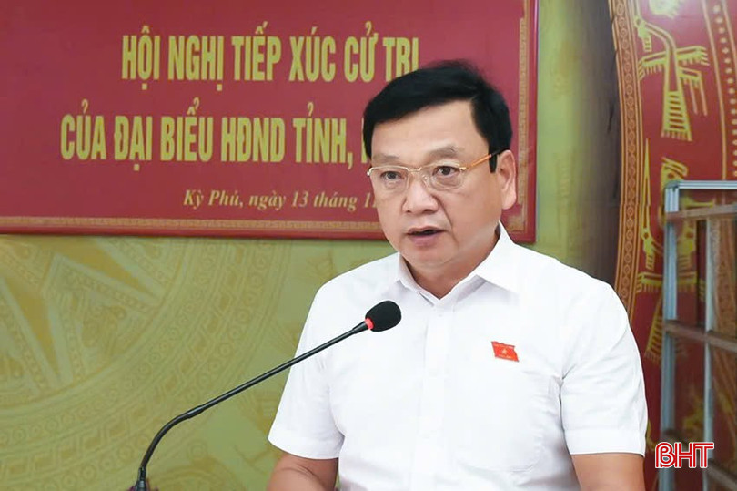 Đại biểu HĐND tỉnh Hồ Huy Thành - Bí thư Huyện ủy Kỳ Anh báo cáo tình hình KT-XH, QP-AN năm 2024 và kế hoạch phát triển KT-XH, QP-AN năm 2025. bqbht_br_111.jpg